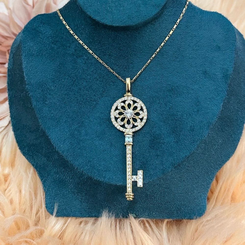 Gold Key Pendant Necklace With CZ Diamonds NEW!